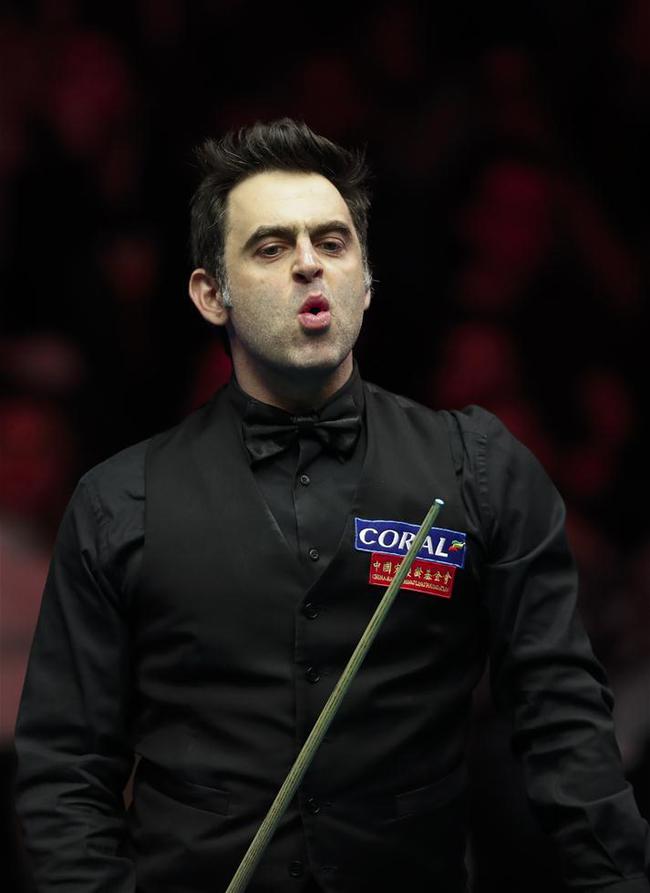 迫使对手难 迫使对手难