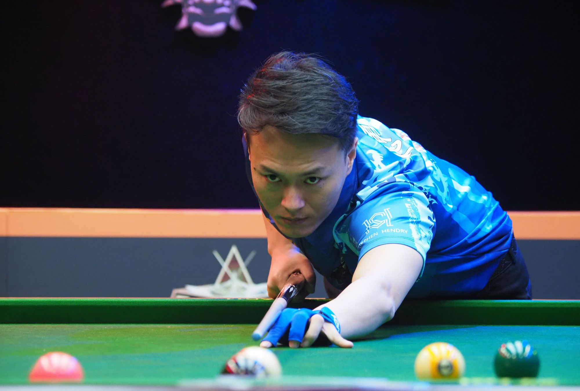 攻防两端最 攻防两端最