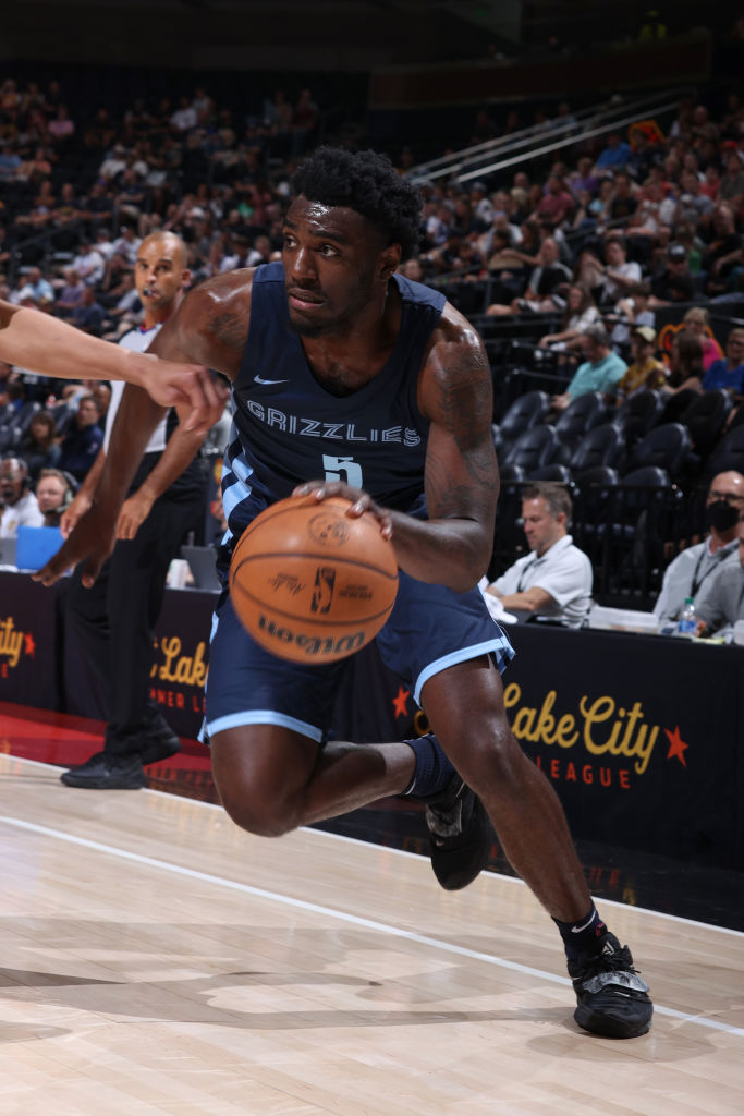 眼中的地位 眼中的地位