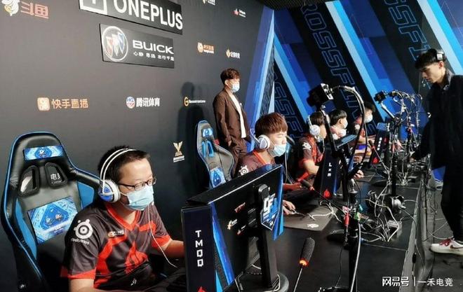 军事能力与 军事能力与